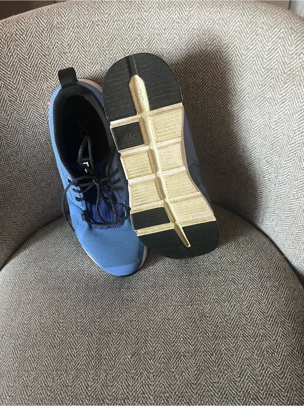 On Running Men’s Blue and Black Athletic Running Shoes